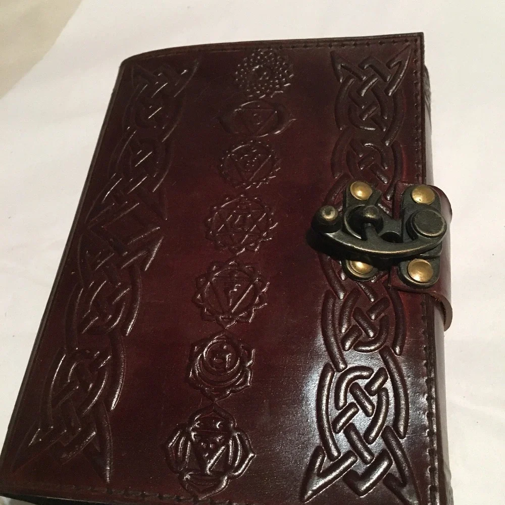 The Unbranded Brand crafted those